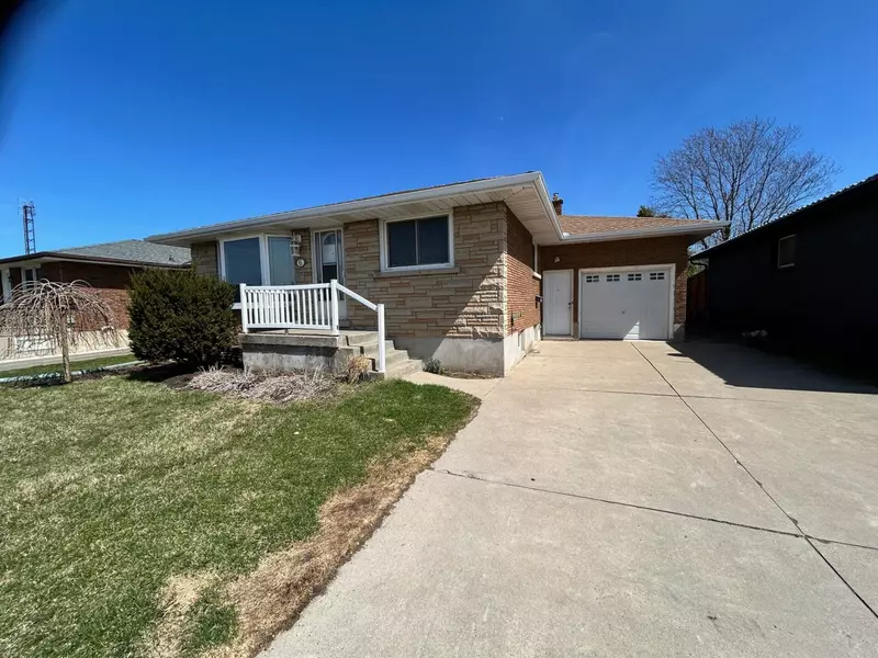 6 Park AVE #Upper, St. Catharines, ON L2P 1R1