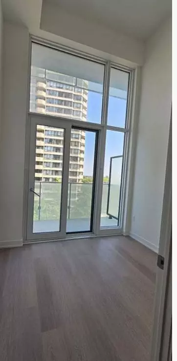 Mississauga, ON L5B 0M4,3883 Quartz RD #408