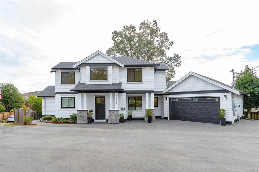 3595 Cedar Hill Rd, Saanich, BC V8P 3Z1