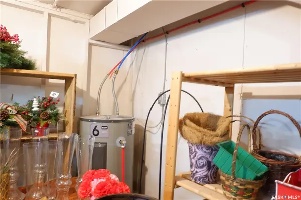 128 CENTRE STREET, Assiniboia, SK S0H 0B0