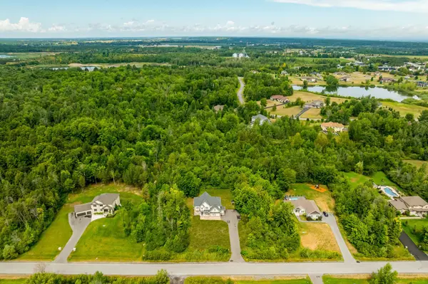 Carp - Huntley Ward, ON K0A 1L0,549 Osmond Daley DR