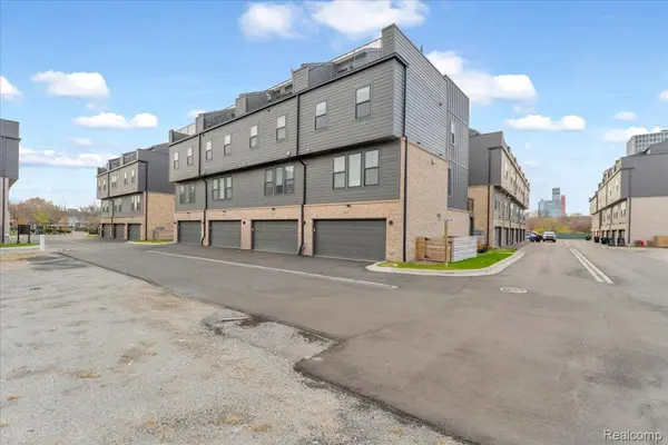 Detroit, MI 48207,1061 Hampton CIR