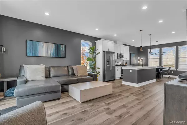 Detroit, MI 48207,1061 Hampton CIR