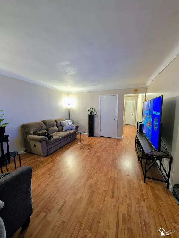 Monroe, MI 48161,719 ADAMS ST