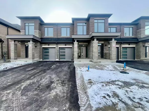 61 Tipp DR, Richmond Hill, ON L4E 1M2