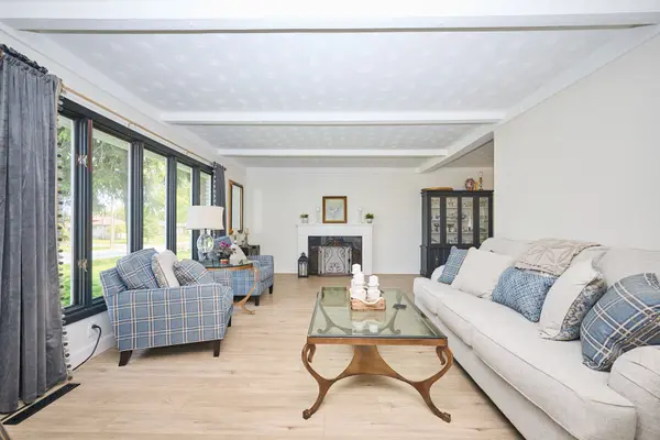 877 Daytona DR N, Fort Erie, ON L2A 4Z7