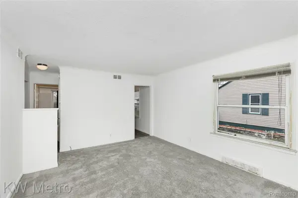 St. Clair Shores, MI 48081,28207 Grant ST