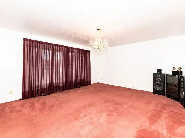 Parkway Park - Queensway Terrace S And Area, ON K2C 2X9,1313 Rideout CRES