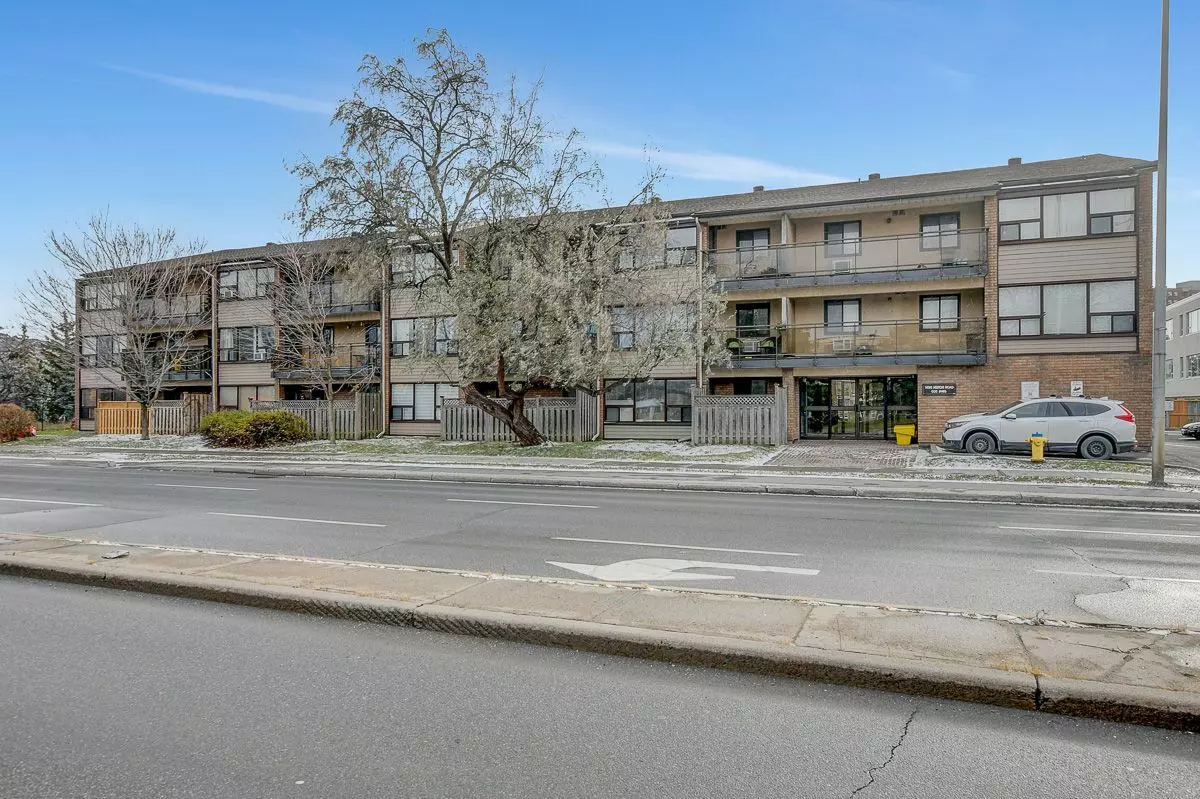 Hunt Club - South Keys And Area, ON K1V 6A5,1490 Heron RD #309