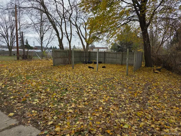 Walled Lake, MI 48390,261 Spring Park