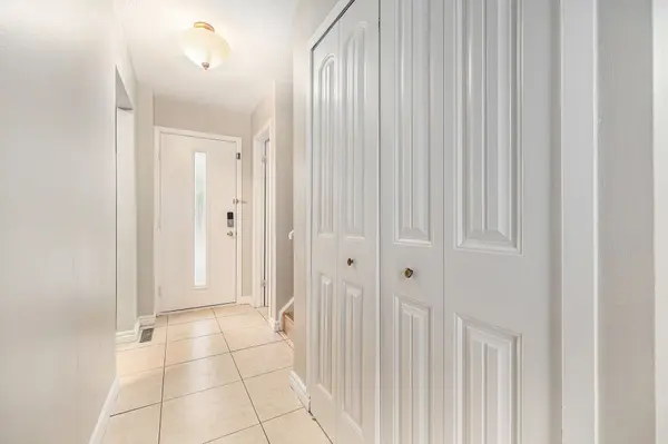 Kanata, ON K2L 2C1,23 Pickford DR