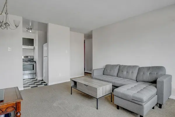 Hunt Club - South Keys And Area, ON K1V 6A5,1490 Heron RD #309