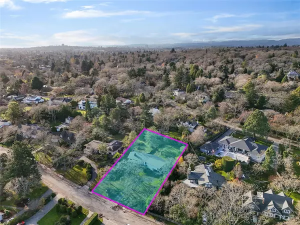 Oak Bay, BC V8R 6H4,3240 Norfolk Rd