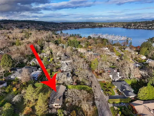 Oak Bay, BC V8R 6H4,3240 Norfolk Rd