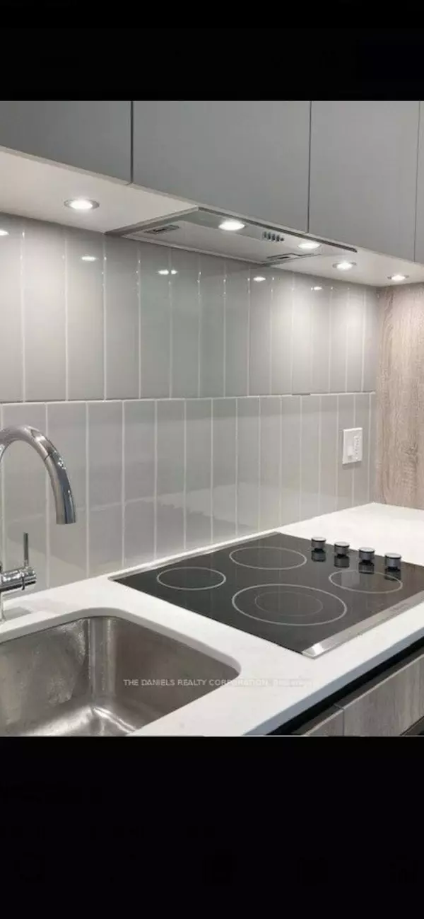 Vaughan, ON L4J 0L5,8 Beverly Glen Blvd BLVD #210