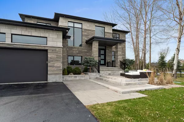 Manotick - Kars - Rideau Twp And Area, ON K4M 0E8,532 Leimerk CT