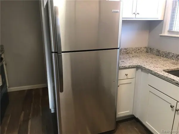 Detroit, MI 48223,15874 ASHTON RD