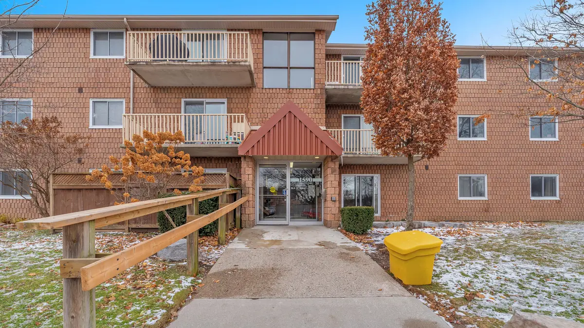 London South, ON N6E 2V4,1590 Ernest AVE #104