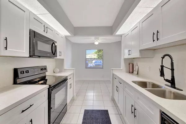 Coconut Creek, FL 33066,1801 Eleuthera Pt #E1