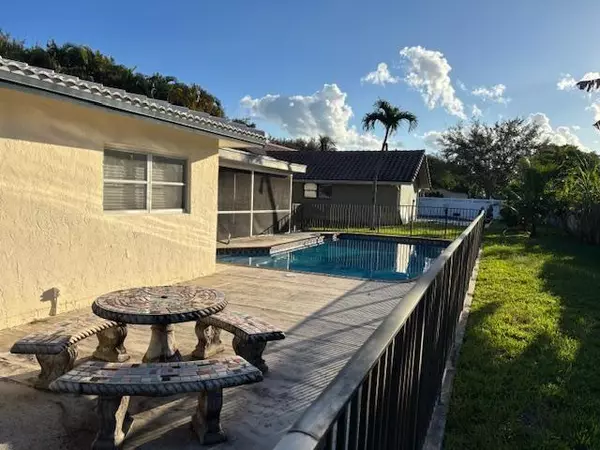 Coral Springs, FL 33071,8244 NW 6th St