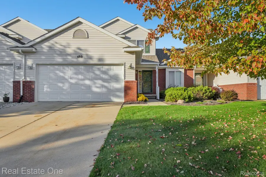 480 Hosta, Howell, MI 48843