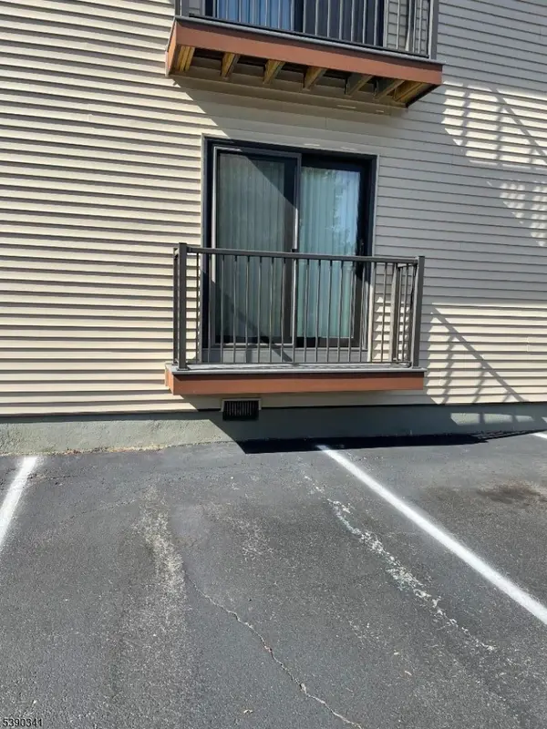 1311 Spruce Hills Dr #1311, Glen Gardner Boro, NJ 08826