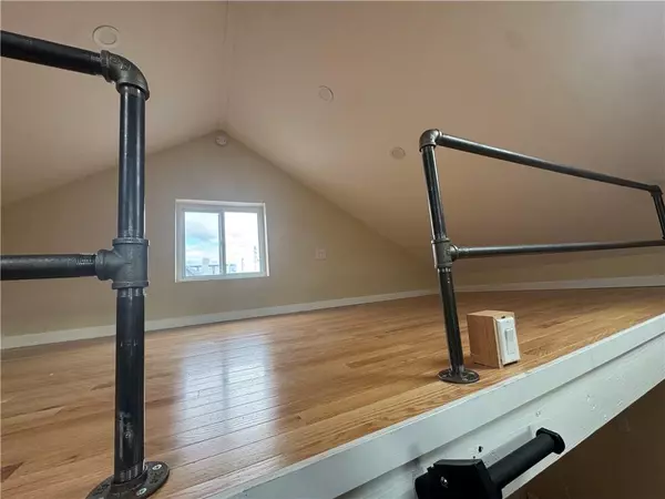 Rockaway Park, NY 11694,108-12 Rockaway Beach BLVD #4