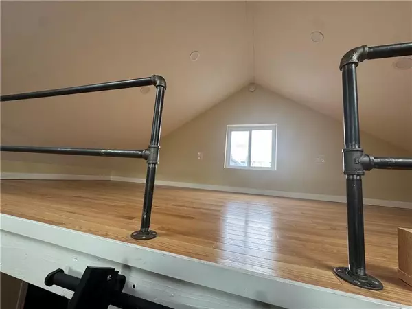 Rockaway Park, NY 11694,108-12 Rockaway Beach BLVD #4