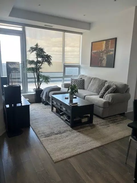 Vaughan, ON L4L 1H8,4800 Highway 7 N/A #PH 1002