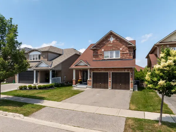 Aurora, ON L4G 0E6,26 Ivy Jay CRES