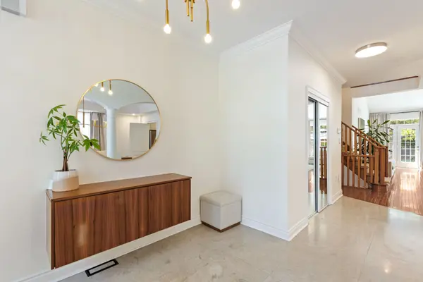 2292 Eighth Line, Oakville, ON L6H 6S3