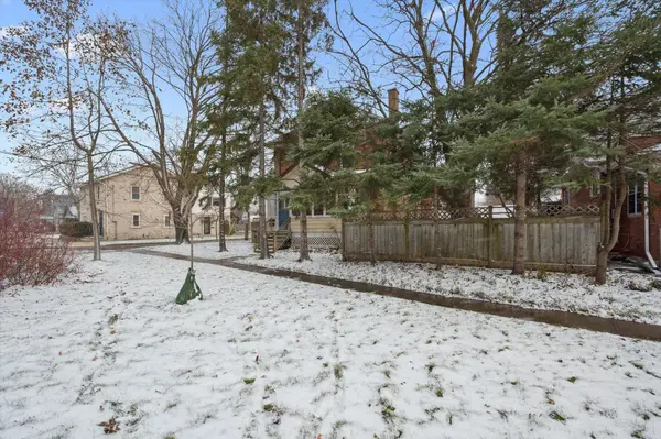 Guelph, ON N1H 2P7,240 Paisley ST