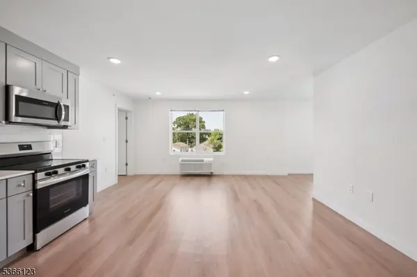 Newark City, NJ 07108,369 18th Ave #404