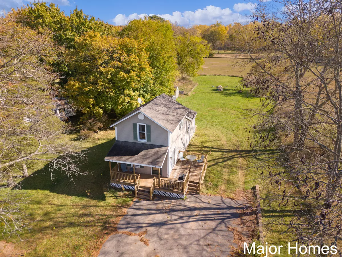 Lowell, MI 49331,325 S Division ST