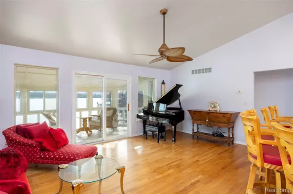 Belleville, MI 48111,41841 S Service DR