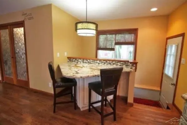 1613 Jay ST, Midland, MI 48642