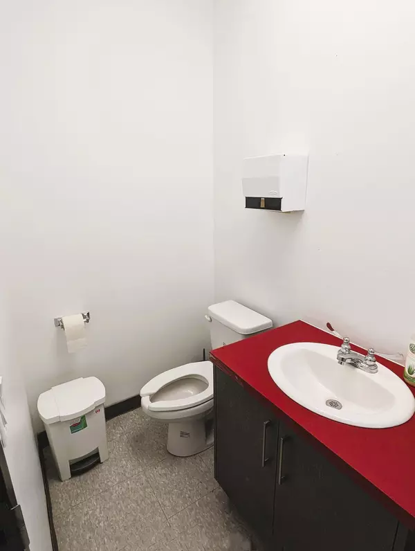 Halton Hills, ON L7J 0A5,10 Eastern AVE #Unit A