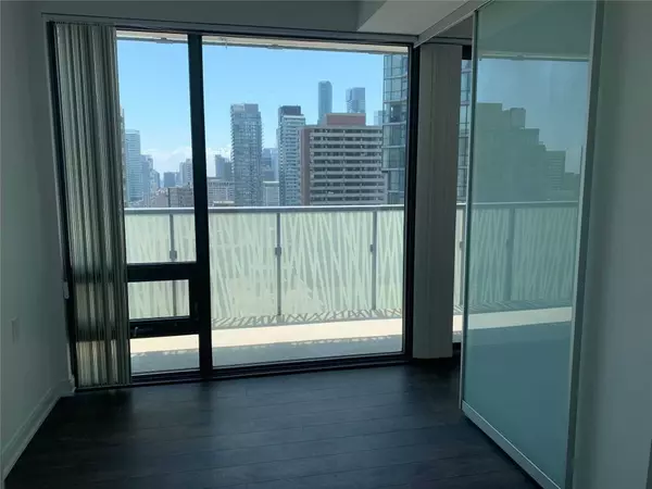 Toronto C08, ON M4Y 0C3,50 Charles ST E #1705