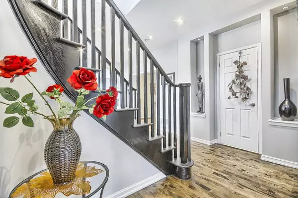 Milton, ON L9T 0Z3,864 Etherington WAY