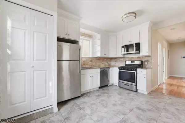 Jersey City, NJ 07305,59 Ocean Ave #2