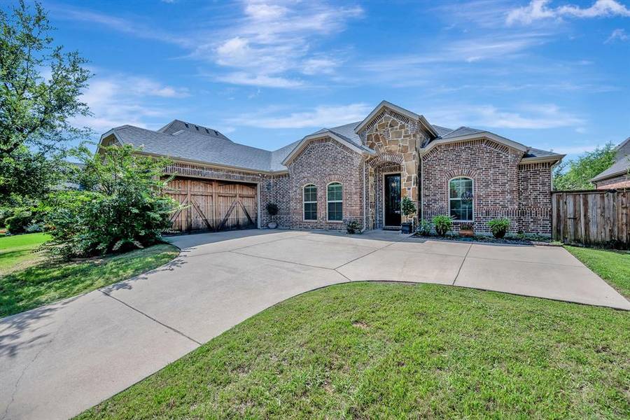 129 Mckinley Drive, Burleson, TX 76028