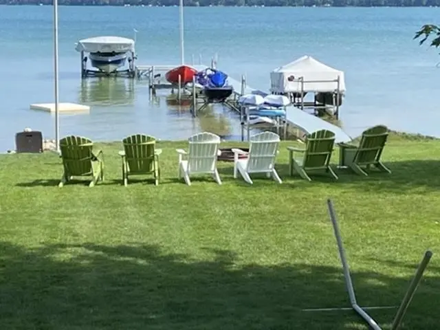 7614 Ingleston DR, Beulah, MI 49640