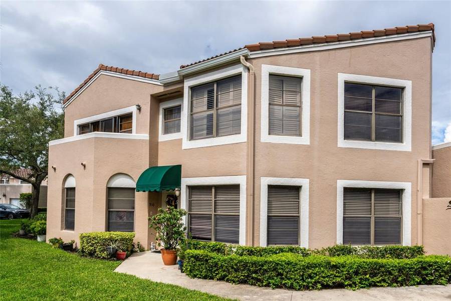 6606 Villa Sonrisa Dr #910, Boca Raton, FL 33433