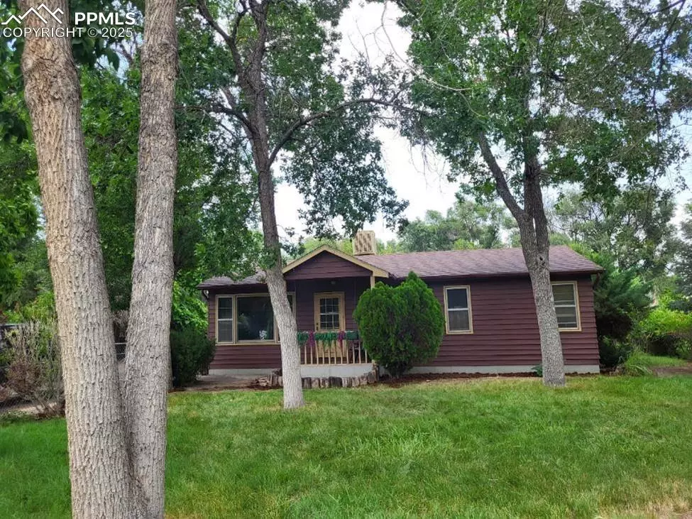 Pueblo, CO 81006,2233 Daniel RD