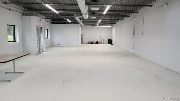 16771 MIDDLEBELT RD, Livonia, MI 48154