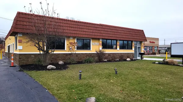 16755 MIDDLEBELT RD, Livonia, MI 48154