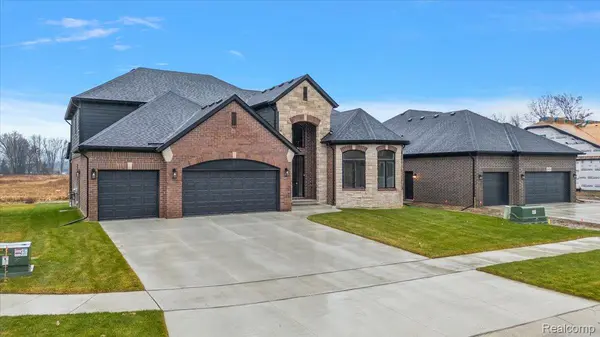 24021 Sawgrass DR, Macomb Township, MI 48042