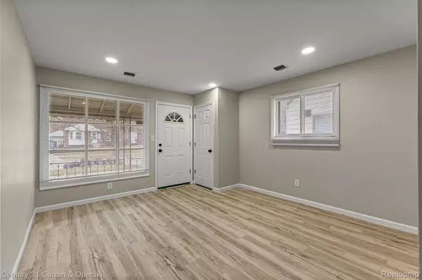 Redford, MI 48239,11384 Sioux