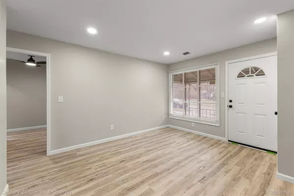 Redford, MI 48239,11384 Sioux