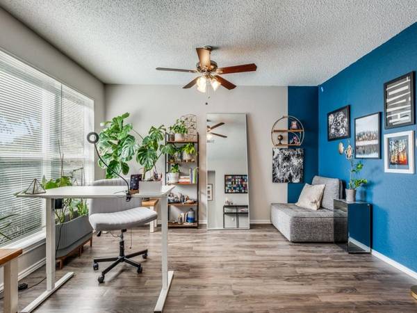 Dallas, TX 75227,5723 Russcrest Drive